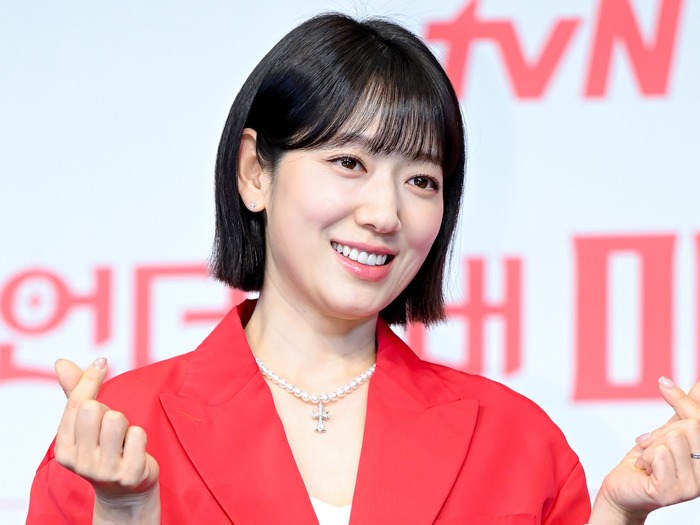 パク・シネ、第2子妊娠中の近況公開…米PGA選手権を観戦！「お父さんと一緒に」【PHOTO】