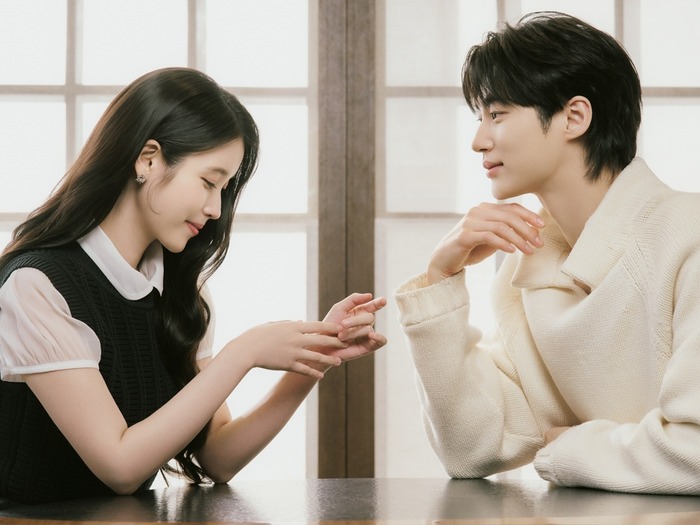 今週で最終回!『21世紀の大君夫人』IU×ビョン・ウソクのツーショットスチール公開