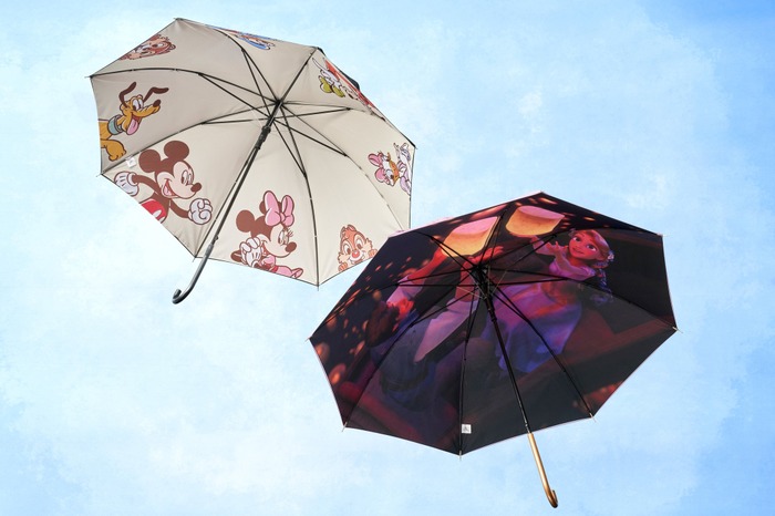 長傘 各3,500円 © Disney