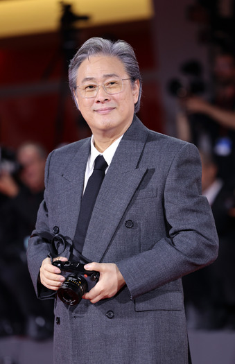 パク・チャヌク監督(ヴェネチア国際映画祭レッドカーペット)Photo by Elisabetta A. Villa/Getty Images