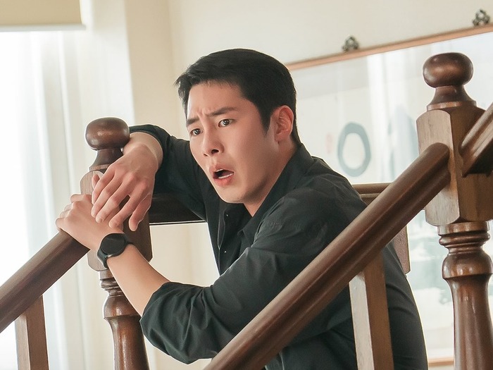 イ・ジェウクの“ギャップ演技”に爆笑!『孤島のエリートドクター』が好前作超えの視聴率で好スタート
