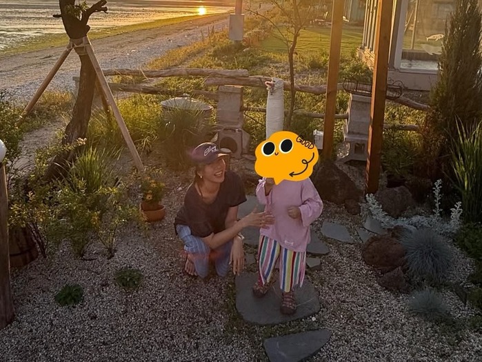 女優ソン・イェジン、すっかり成長した息子との“幸せな思い出”を公開【PHOTO】