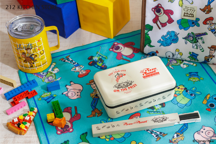 ステンレスマグ¥3,300/スクエアランチBOX 各¥2,970/箸箱セット ¥1,650/くっつくランチクロス 各¥1,980/保冷ランチバッグ 各¥2,970