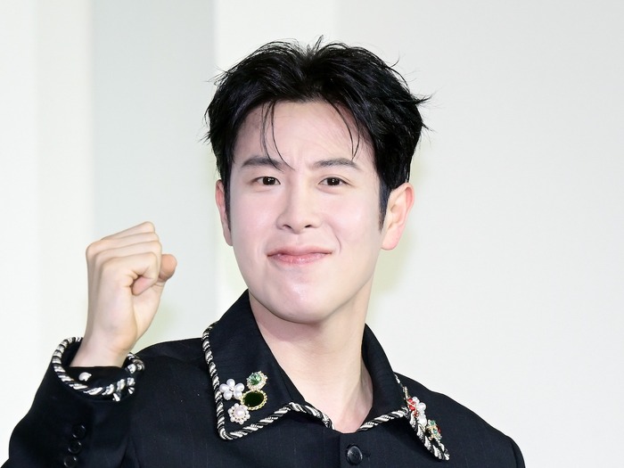 『鉄槌教師』で好演の俳優ピョ・ジフン、済州島で交通事故も「軽傷で撮影に支障なし」