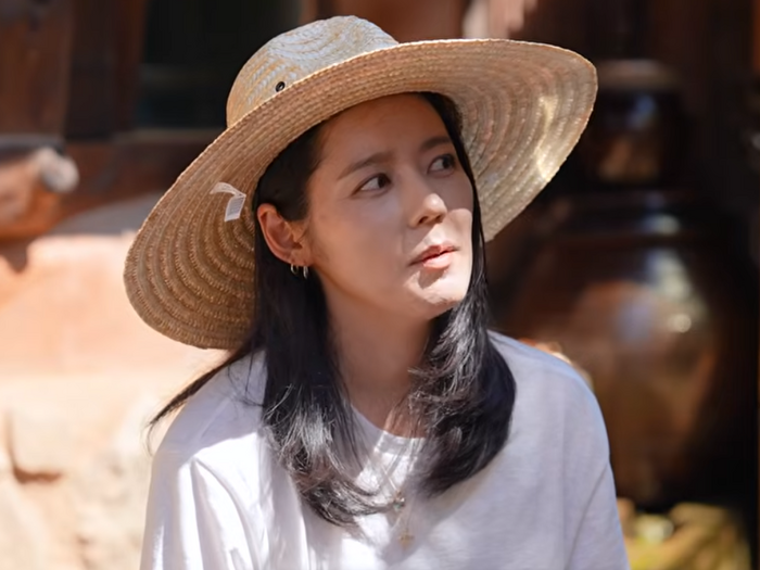『太陽を抱く月』女優ハン・ガイン、酔って「元カレに電話」した過去を爆弾告白…!
