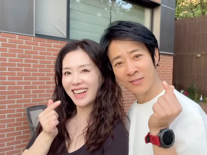 韓国芸能界の“元祖おしどり夫婦”、結婚30年を超えてもラブラブな日常が素敵すぎる!