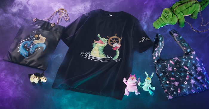 トートバッグ5500円/ Tシャツ 4500円/ショルダーバッグ4500円/ エコバッグ1500円/ぬいぐるみキーチェーン<シェンシ>2800円/ぬいぐるみキーチェーン<ペイン、パニック>5300円