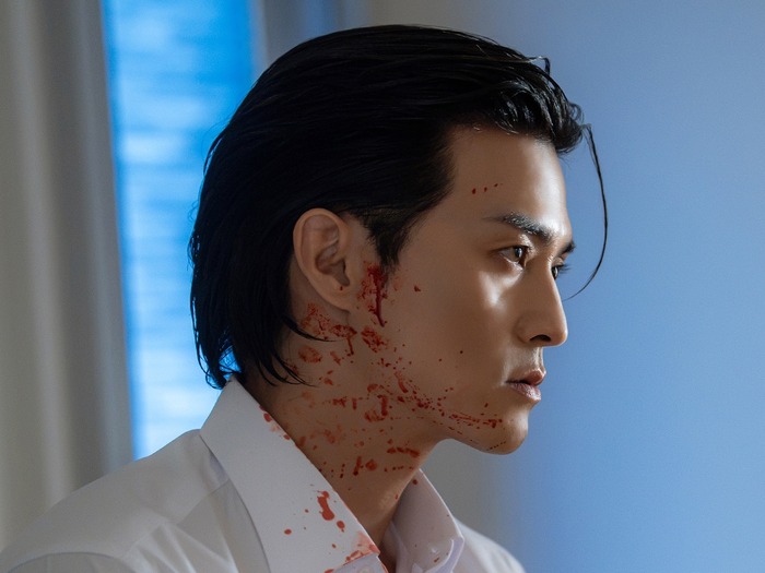 俳優キム・ジフンが『財閥 x 刑事2』最終回に“特別出演”!「全身血まみれ」の怪演に戦慄走る…