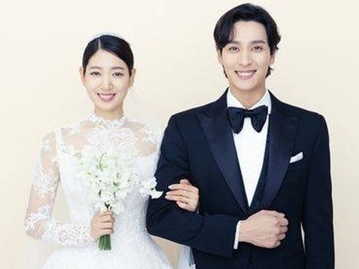 パク・シネ、本日第2子出産 夫チェ・テジュンと喜び