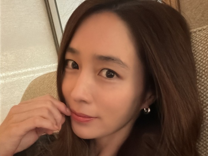 産後“18kg増”から見事な激変!女優イ・ミンジョン直伝、無理なく痩せる「夜のシンプル習慣」