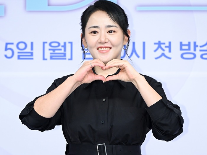 新婚の女優ムン・グニョン、結婚後初の公式の場に登場!「もっとしっかり生きていかなければ」