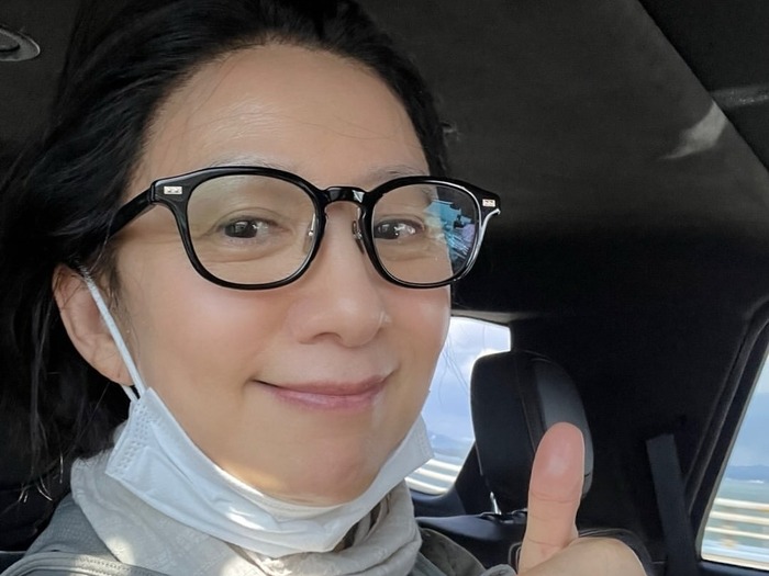 外見評価の悪質コメントを一蹴!? 59歳女優キム・ヒエ、堂々たるすっぴんで見せた大人の余裕【写真】