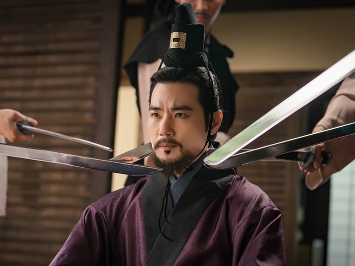 「この眼光に痺れる」俳優キム・ガンウ、新大河ドラマ『文武』で国の運命を背負う勝負師役に挑戦!