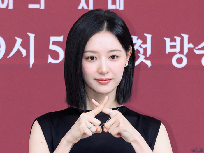『涙の女王』以来、2年ぶりの復帰!女優キム・ジウォン、ダークな“天才外科医”で待望のカムバック!