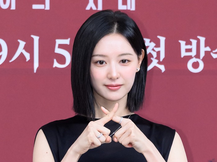 軍人、財閥令嬢、そして今度は“天才外科医”。女優キム・ジウォンは新作『ドクターX』で新境地なるか?