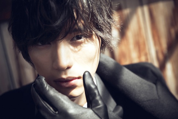 福士蒼汰「この1年で変わった」…映画顔負けの卓上カレンダー発売決定