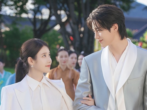 IU＆ビョン・ウソクが選ぶ『21世紀の大君夫人』“お気に入りシーン”は
