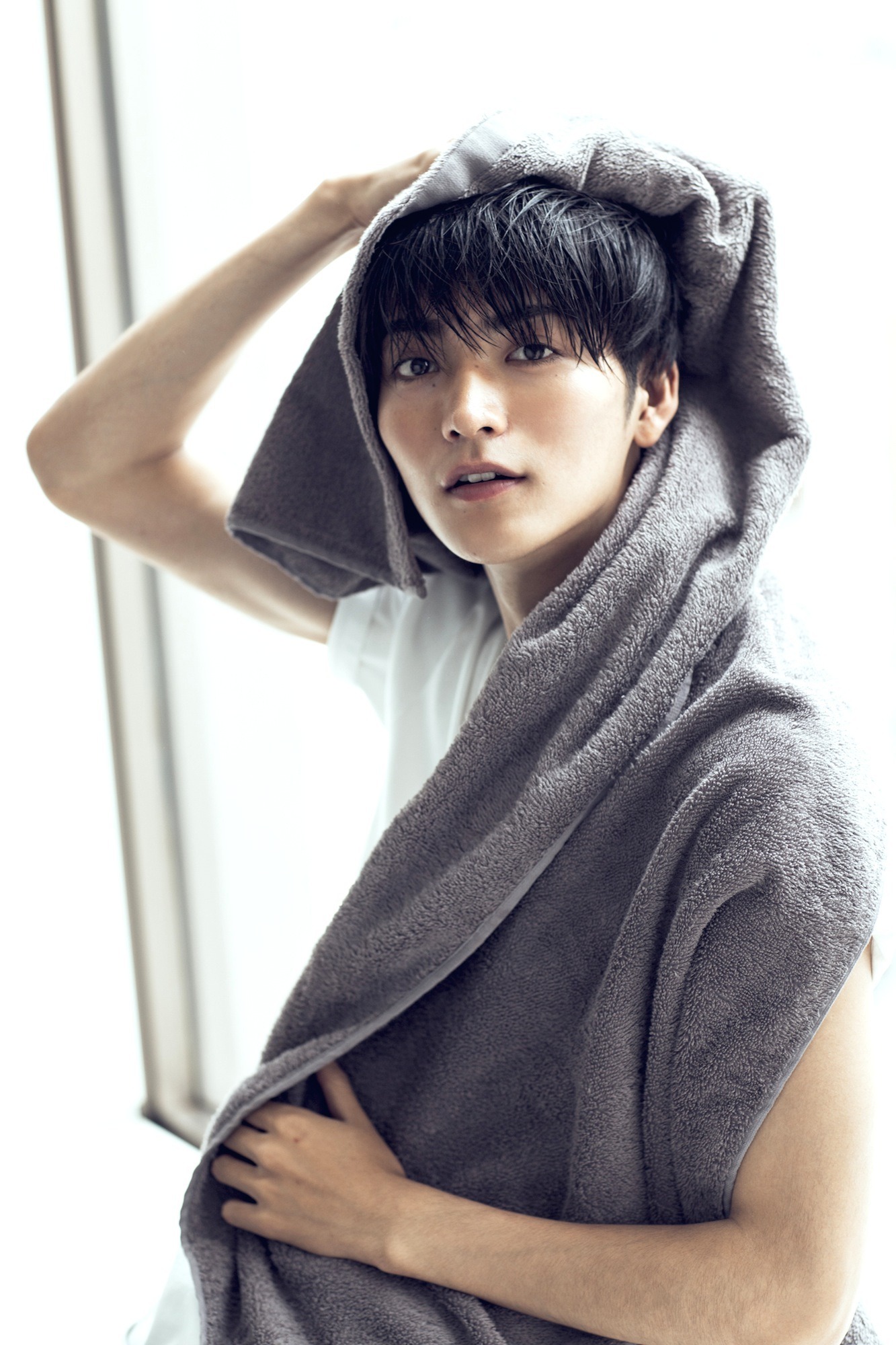 仮面ライダーゴースト　深海マコト役　山本涼介さん　サイン入写真　スペクター 仮面ライダーゴースト 深海マコト役 山本涼介さん サイン入写真