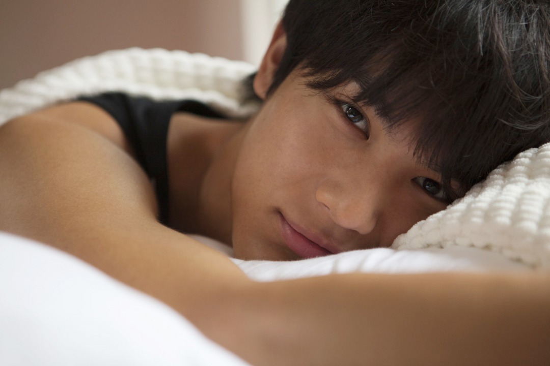 中川大志、寝起きの無防備な姿に胸キュン！ 初のカレンダー発売決定