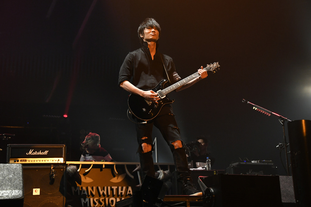 mr.a（綾野剛）ICARUS／feel view 綾野剛、MAN WITH A MISSION×UVERworld×MY FIRST STORYの豪華