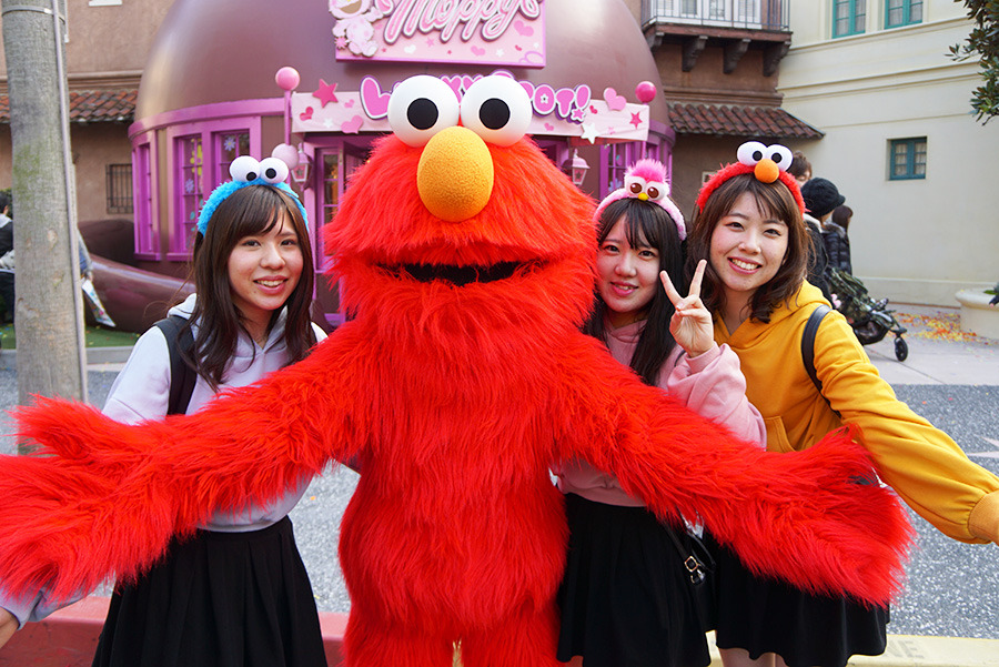 USJ】学生旅行は“おそろ”コーデ＆ポーズがトレンド！ SNSで発信する  