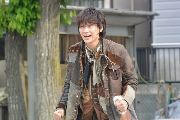 特別映像】“怪物”綾野剛の萌えシーンを凝縮！ 「フランケンシュタイン 