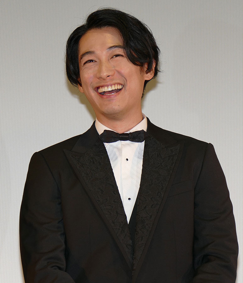 結婚詐欺師役のディーン・フジオカが思わず苦笑、ファンから「振込先