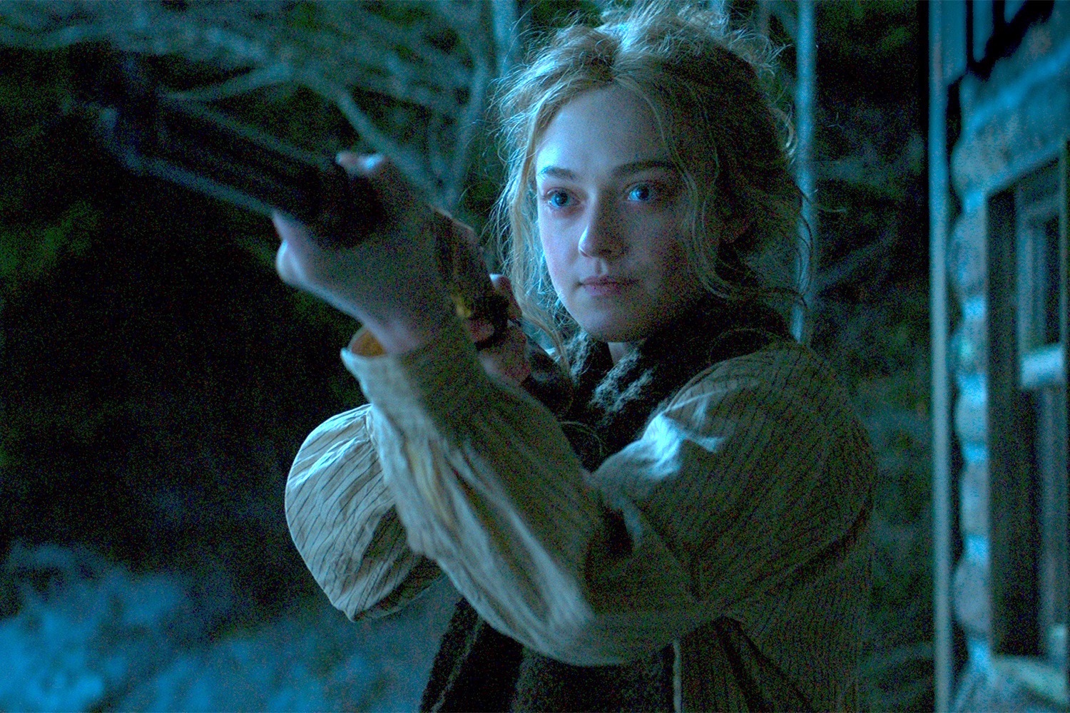 GQ  ガイピアース　ペトラネムコバ ダコタ・ファニング、ガイ・ピアースに追われる身に!?『ブリムストーン