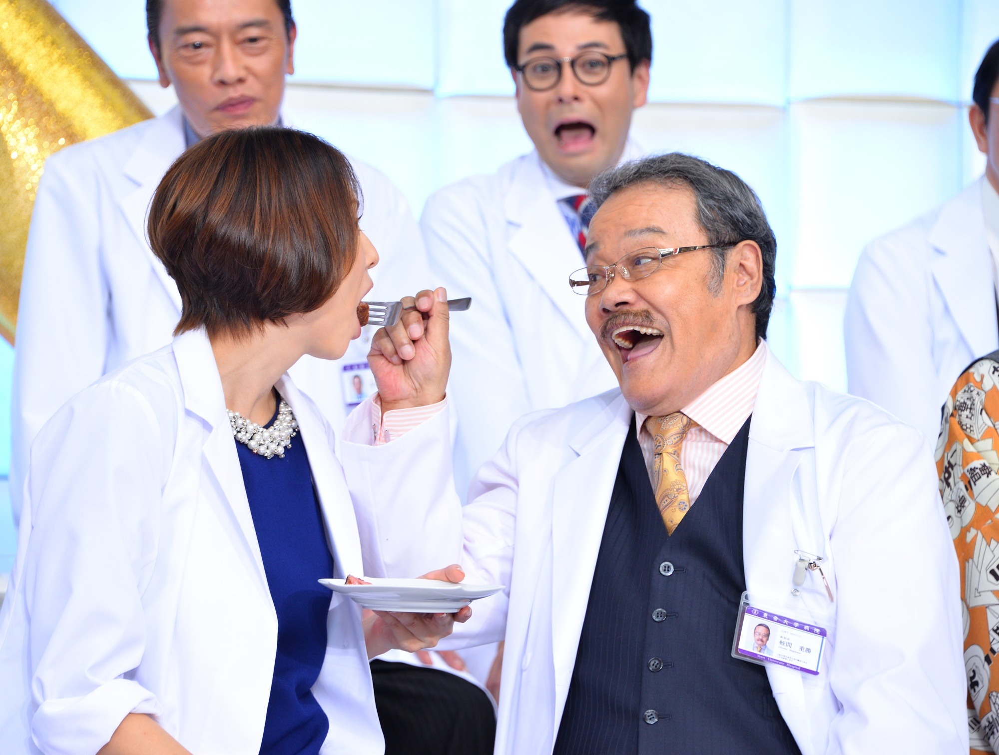 米倉涼子、西田敏行からステーキ“あ～ん”のプレゼント！「ドクターX