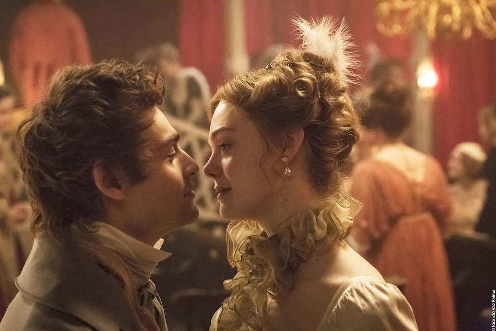 エル・ファニング、英国調のドレス姿を披露！『メアリーの総て』本予告