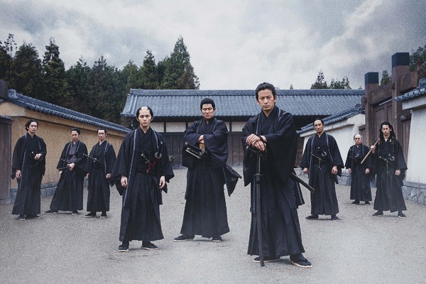 岡田准一＆山田涼介“新選組”新カット！ 村上虹郎ら『燃えよ剣』新 