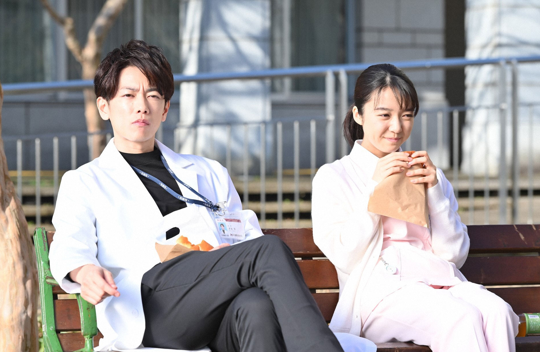 佐藤健、頭ぽんぽんからの“交際宣言”に視聴者「国民栄誉賞あげたい