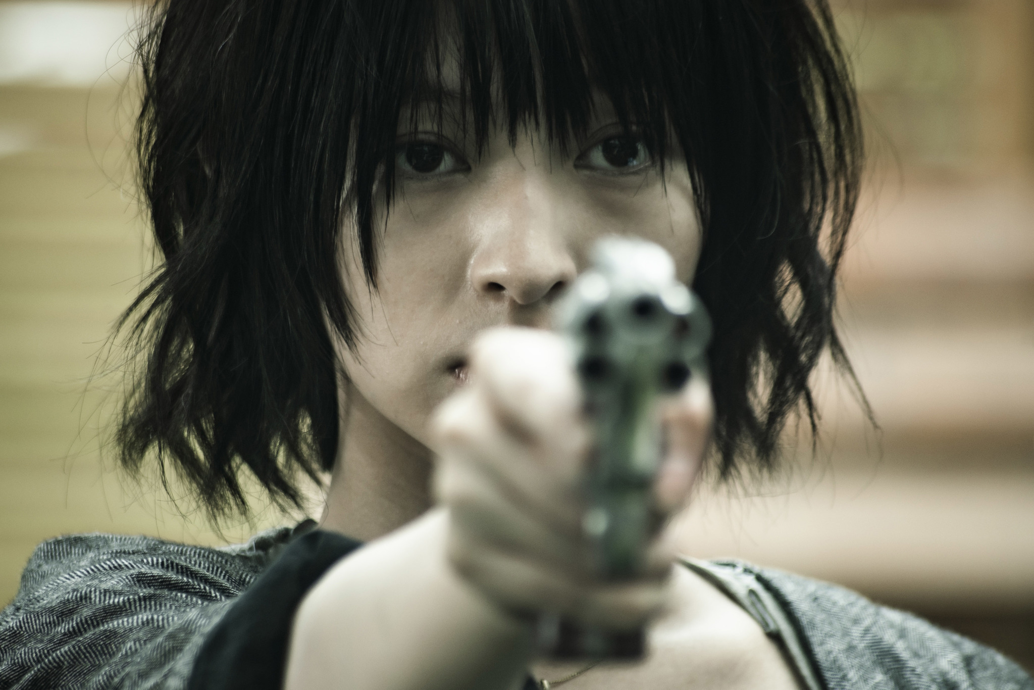 村上虹郎主演『銃』、日南響子主演で新たに描く『銃 2020』公開