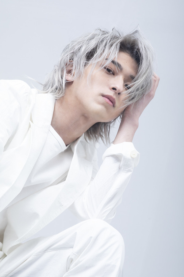 横浜流星、写真集＆パーソナルブックを同時発売！「どちらも満足のいく 