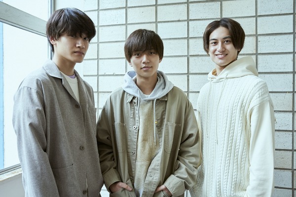 ジャニーズJr.小島健参加で永瀬廉＆佐野晶哉と3ショット『真夜中乙女 