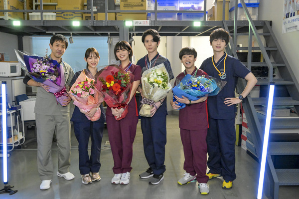 池田エライザ＆矢本悠馬ら“研修医”がクランクアップ「幸せでした」「お 