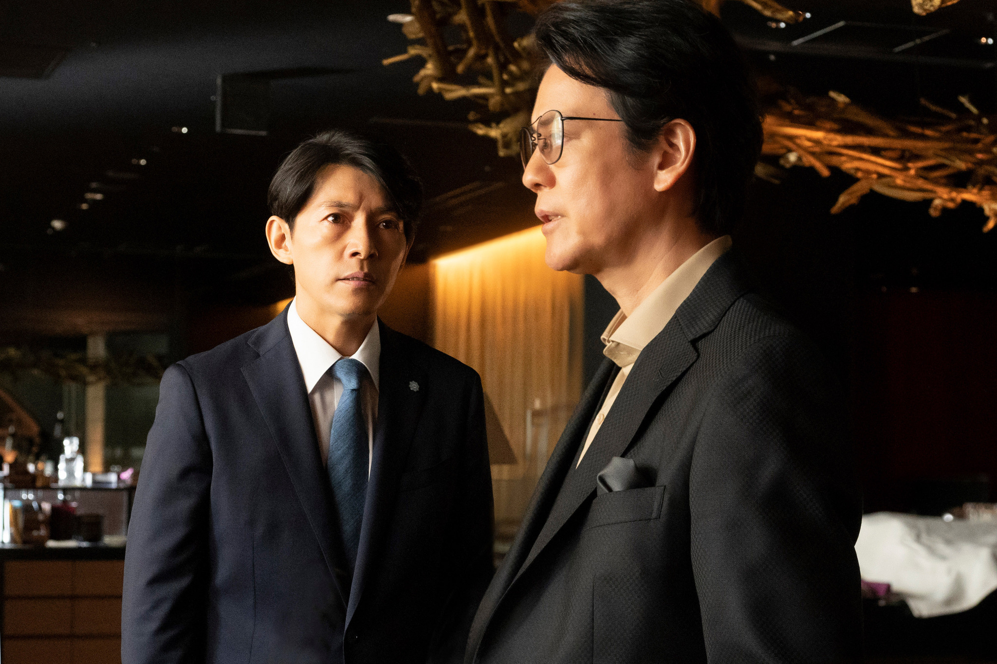 渦巻く金と欲望、暗躍するフィクサー…唐沢寿明主演「フィクサー」場面