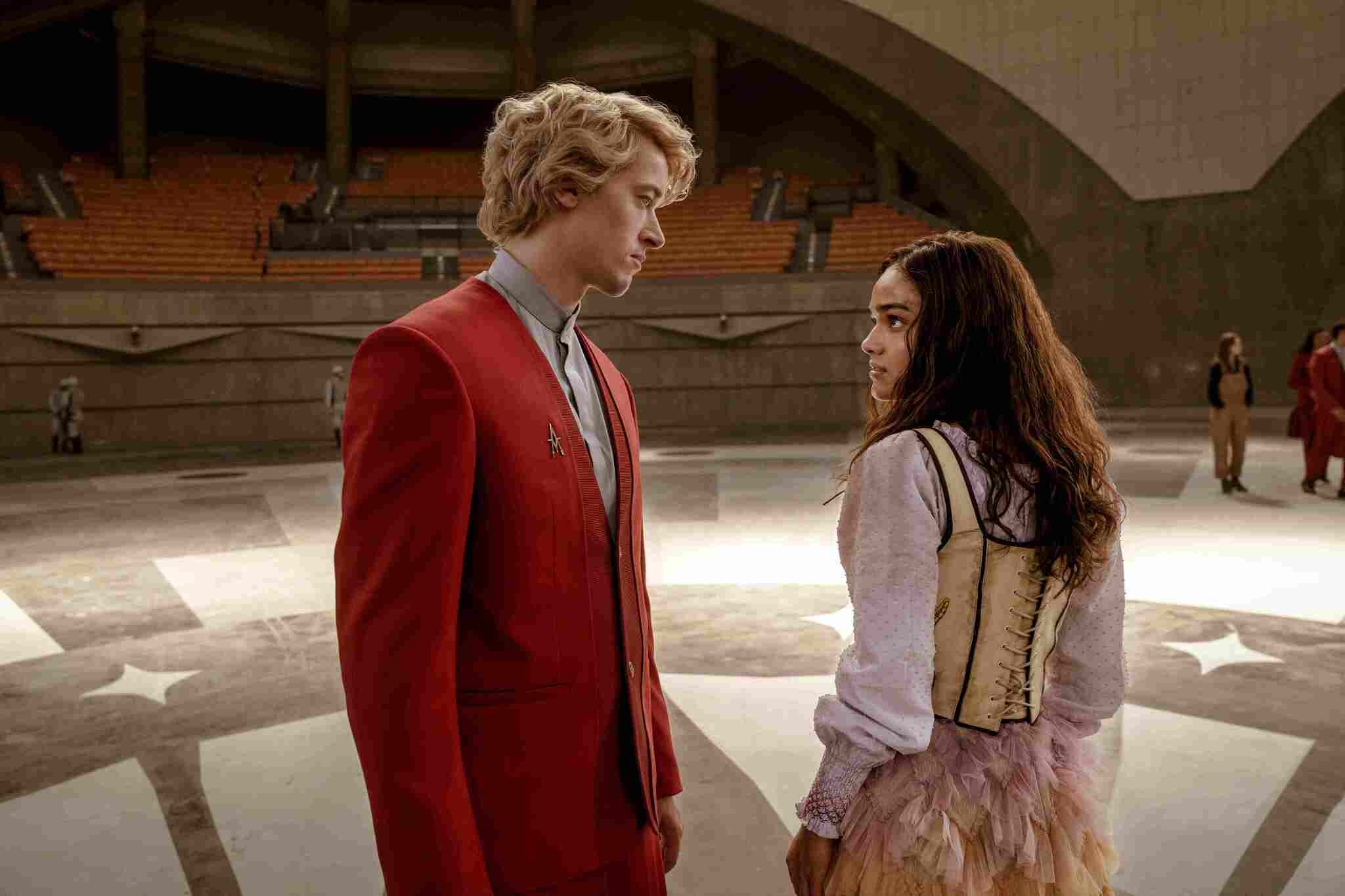 ハンガー・ゲーム トム・ブライス & レイチェル・ゼグラー 直筆サイン入り写真 トム・ブライス＆レイチェル・ゼグラーらの姿切り取る『ハンガー