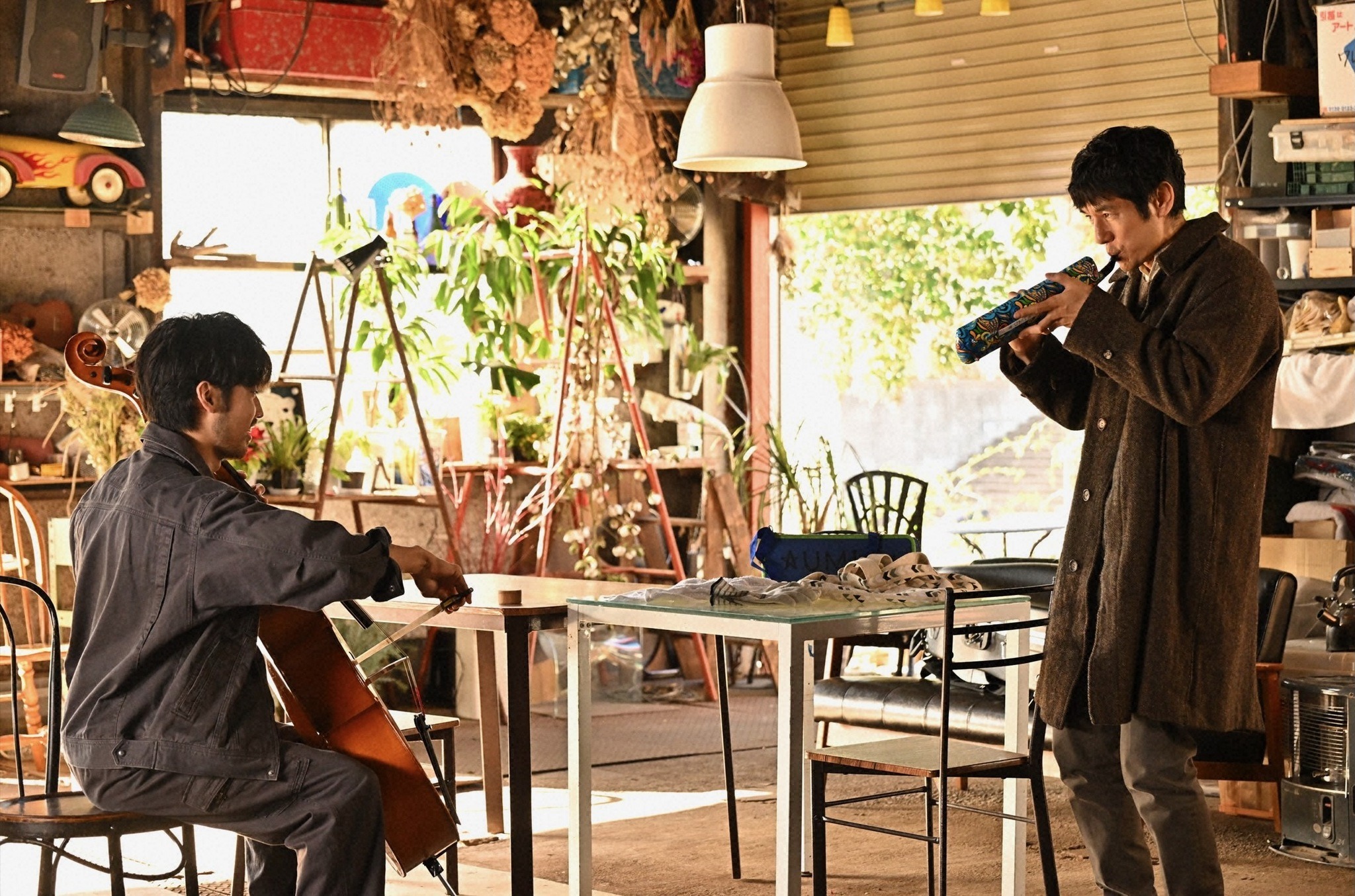 西島秀俊“俊平”と佐藤緋美“蓮”のセッションに「音楽ってやっぱりいい