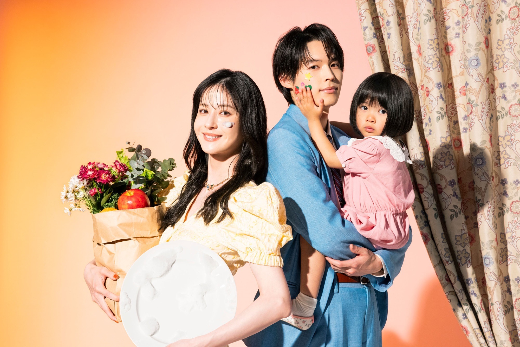 松本若菜＆松村北斗、夏の火曜ドラマで共演！「西園寺さんは家事を