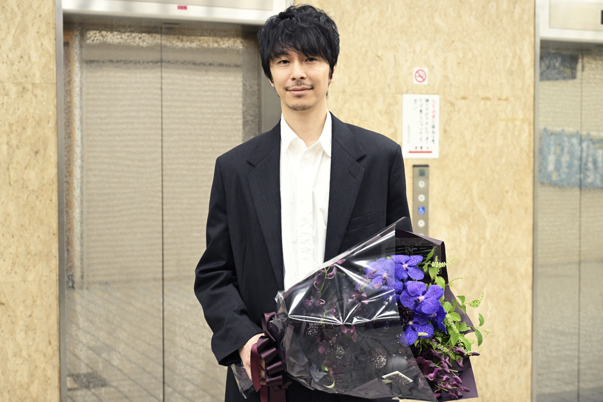 長谷川博己＆北村匠海＆堀田真由ら笑顔で撮了「アンチヒーロー