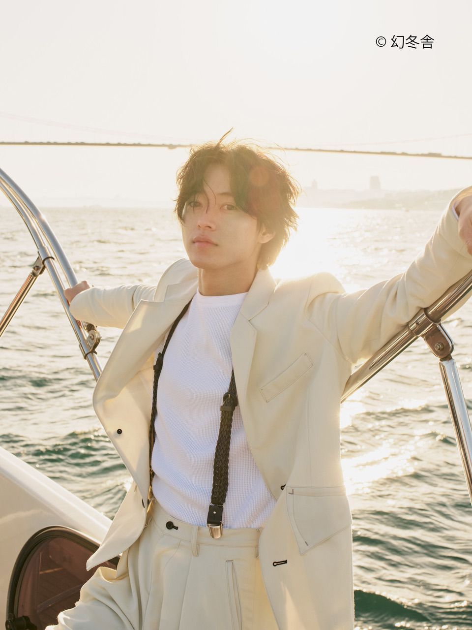 山崎賢人、9月7日に俳優デビュー15周年記念写真集発売 | cinemacafe.net