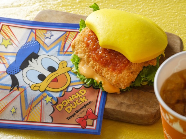 ディズニー】ドナルドの足形がかわいい！「ドナルドのクワッキー 