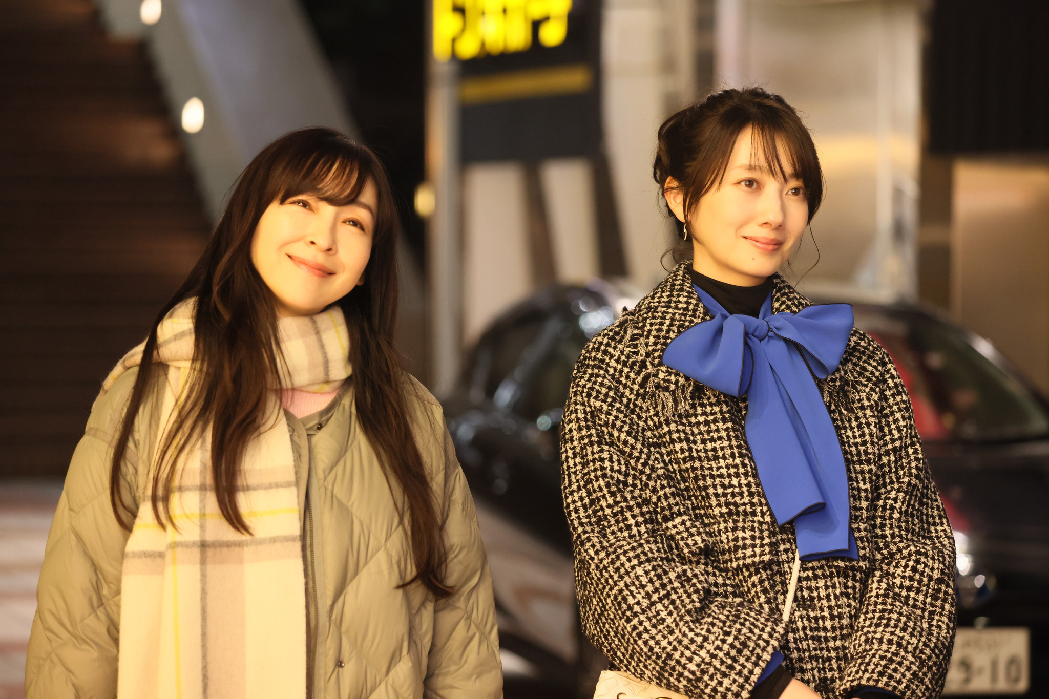 すっかり相棒」「ふたりが最高」麻生久美子“涼子”と波瑠“ルナ”のバディ