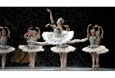 海老蔵がパリ オペラ座を語る 世界最高峰のバレエ団の知られざる舞台裏は Cinemacafe Net