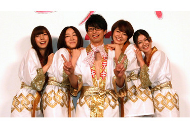 モテキ 新キャスト発表 豪華女優陣のハッピ姿に森山未來は 目のやり場に困る Cinemacafe Net