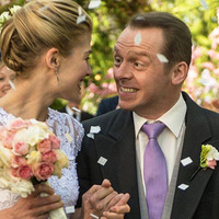 予告編 ロザムンド パイク 壊れかけ家族 の母に 海賊じちゃんの贈りもの Cinemacafe Net