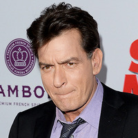 チャーリー シーン Hivの治療法発見に 残りの人生をかける Cinemacafe Net