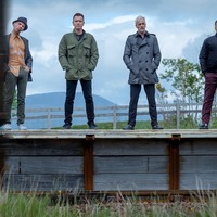 年後はオビ ワンとホームズ トレスポ イケメンコンビが肉体美披露 Cinemacafe Net