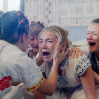 ミッドサマー 2種類の日本限定アートポスターお披露目 Cinemacafe Net